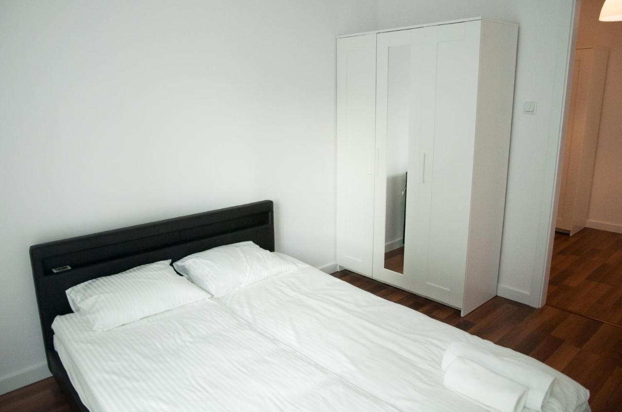 Apartament Rosso Лодз Екстериор снимка